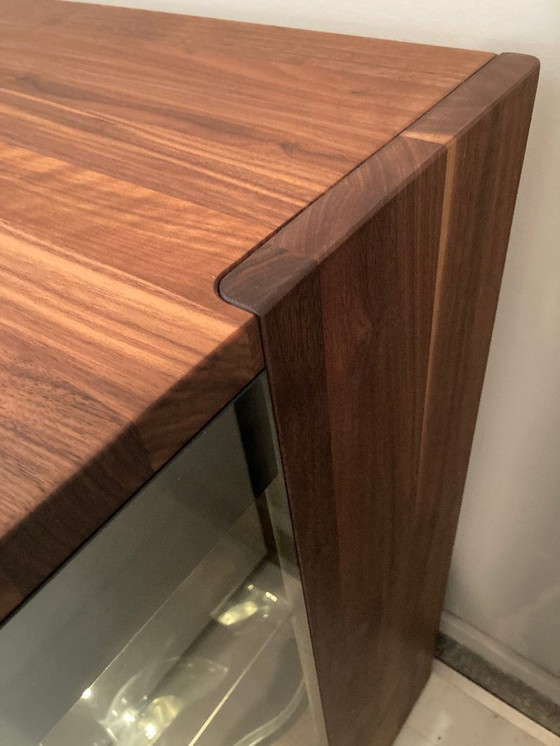 Image 1 of Aparador Nox de nogal macizo Team7