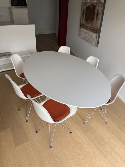 Knoll 174TO Saarinen Table - 78" Oval – eettafels, Plastic, Aluminium