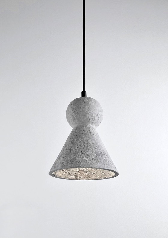 Image 1 of LOVER 02 Designer-Pendelleuchte von Rodrigo Vairinhos "NEO", Mineralbeton
