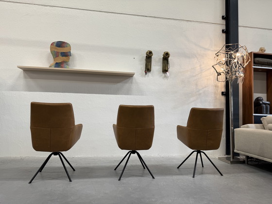 Image 1 of 6 L'avenir Rhode Turn chaises de salle à manger cuir brun