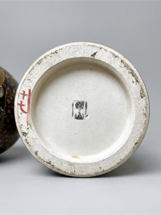 Image 1 of Pair of early 20th-century Satsuma Japanese vases – polychrome and gilt decoration with figures – workshop signature – 31 cm