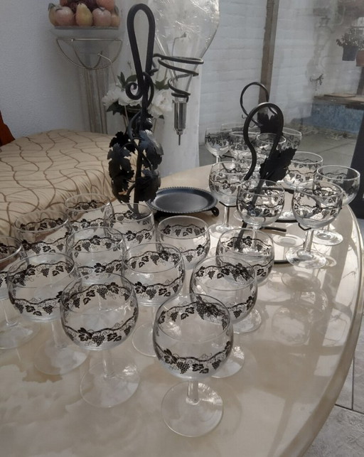 Set da vino con decanter, 2 porta bicchieri da vino e un totale di 24 bicchieri