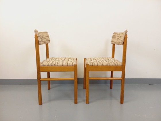 Image 1 of Paar vintage Baumann stoelen van hout en stof uit de jaren 70