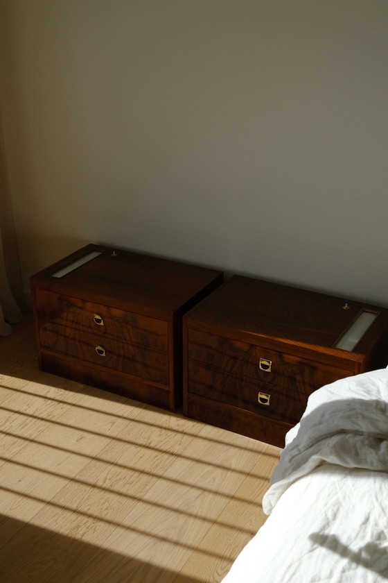 Comodini vintage in radica con due cassetti e luci integrate, Legno, Marrone (foto 7 di 11)