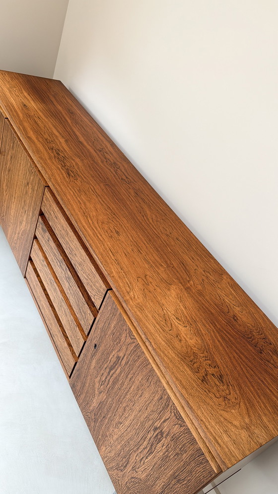 Image 1 of Vintage palissander / houten dressoir 