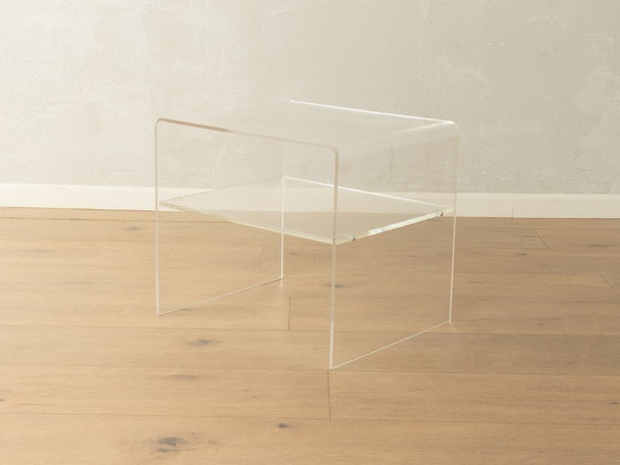 Image 1 of Table d'appoint en acrylique des années 1960