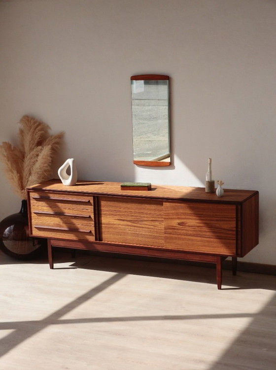 Image 1 of White & Newton Scandinavisch teakhouten dressoir | Vintage design uit de jaren 60