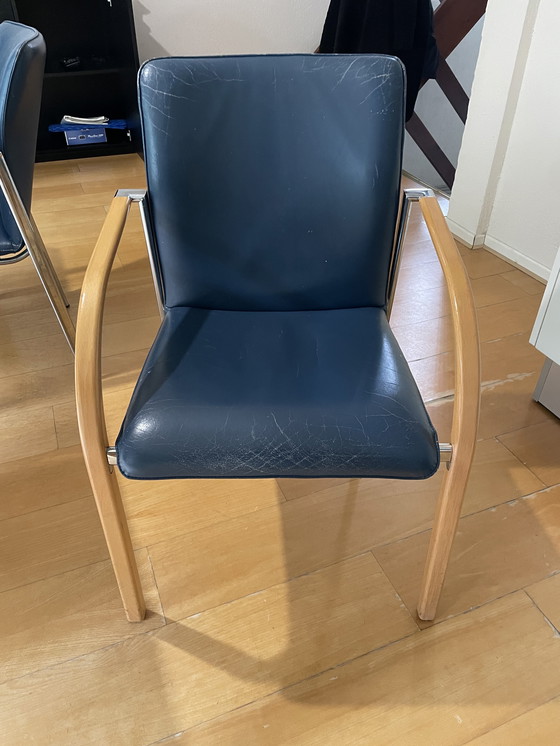 Image 1 of Leolux tafel en stoelen 