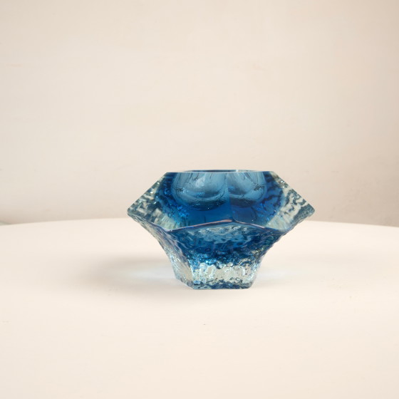 Sculptural submerged glass ashtray by Gianfranco Mandruzzato Murano 1970 – Table accessories (photo 16 of 21)