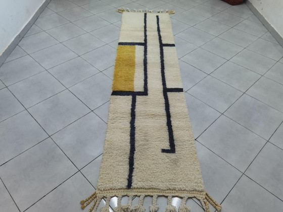 Image 1 of Tapis marocain traditionnel en laine 350cmx100cm
