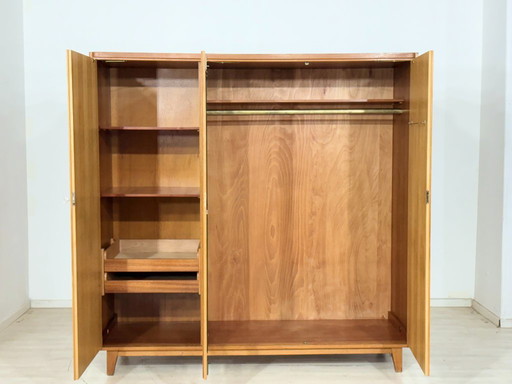 Vintage kledingkast / Kledingkast uit het midden van de 20e eeuw – jaren 60