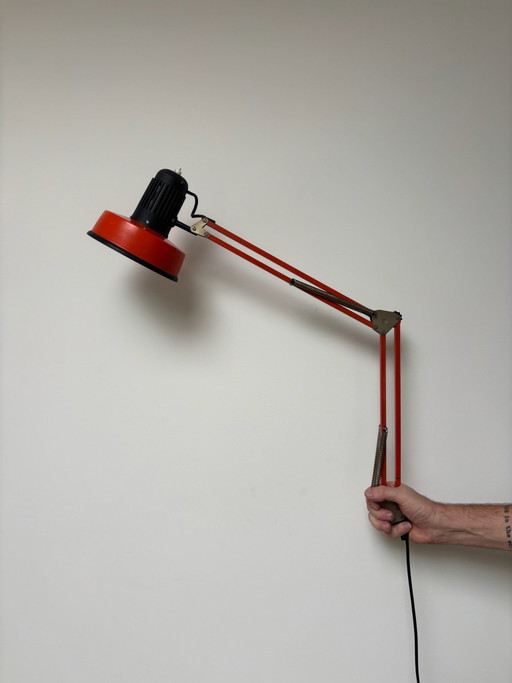 70’s Vintage architectenlamp oranje – werkend met tafelklem