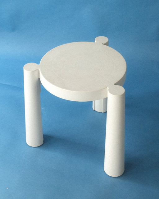 Space age stool/table Tavello Anna Castelli Ferrieri Kartell