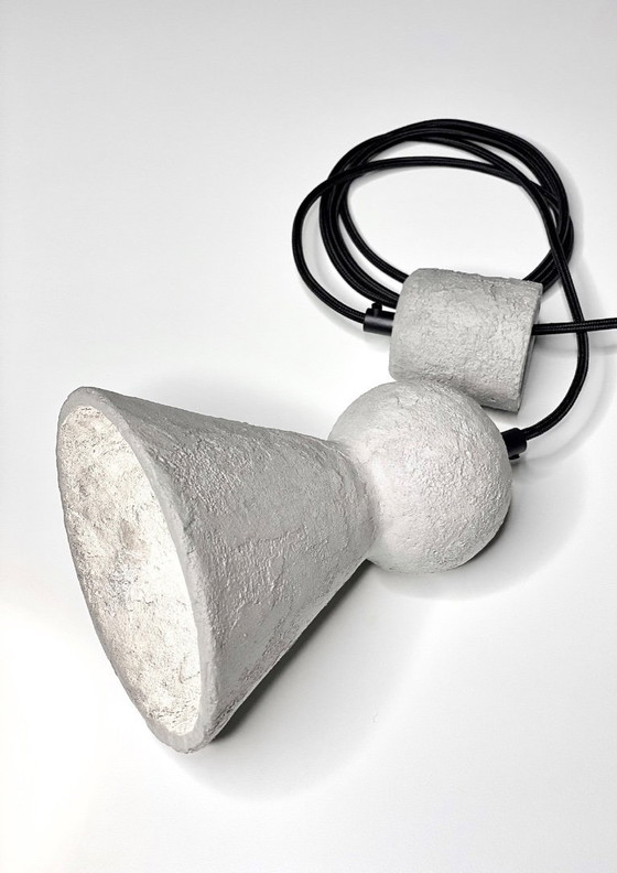 Image 1 of LOVER 02 Designer-Pendelleuchte von Rodrigo Vairinhos "NEO", Mineralbeton