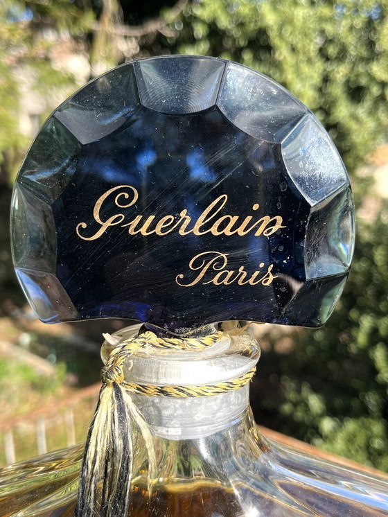 Image 1 of GUERLAIN - SHALIMAR Flacon Factice Géant de Parfum