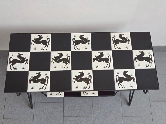 Image 1 of Vintage keramische bijzettafel uit de jaren 50 met paardenmotief, in rockabillystijl uit de jaren 50.