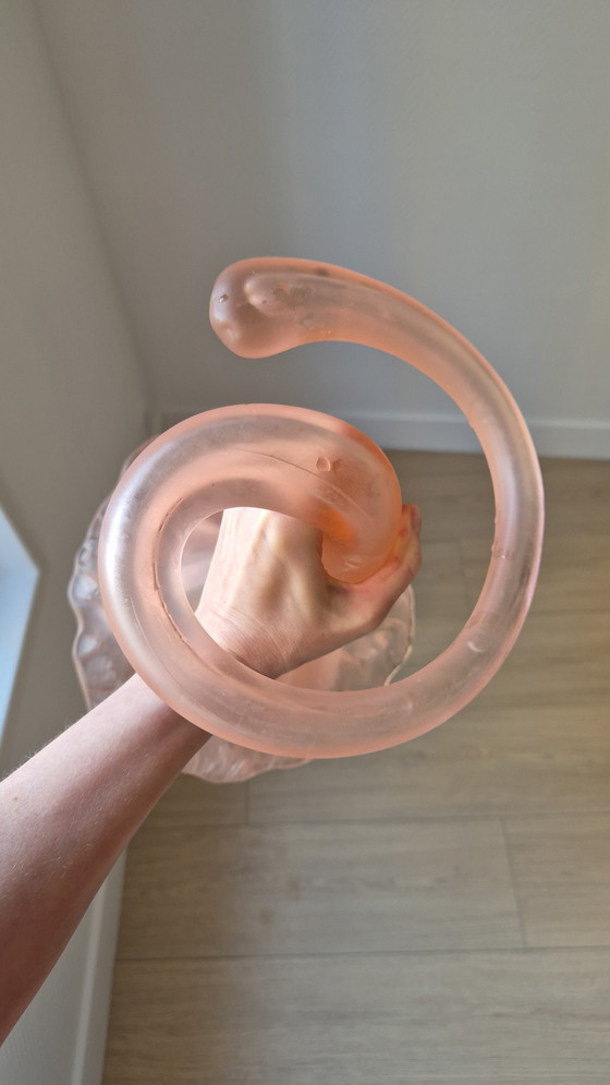 Image 1 of Een paar vintage Italiaanse vazen ​​van matroze glas, model "Lilly" — bloemkroon, trompetvormig — jaren 1930-1950
