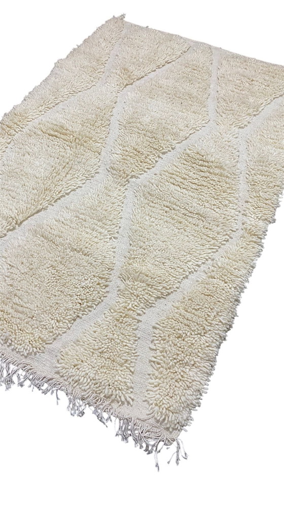 Image 1 of Authentic Berber Carpet - Minimalist Diamond Pattern in Natural Wool (150x100 cm)