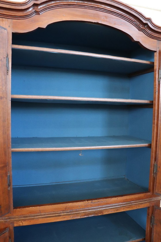 Image 1 of Raro armario antiguo en madera de álamo, Italia Mediados del siglo XVIII