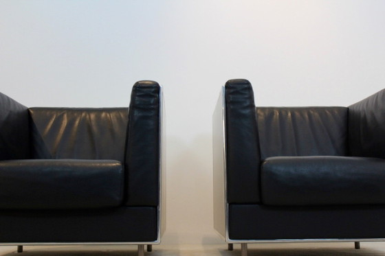 Fauteuils Matteo Grassi Soft Leather en coque d'aluminium par Kunihide Oshinomi, Cuir, Noir (photo 9 sur 10)