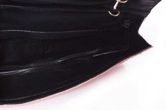 Image 1 of Maison du Posh, Pochette con teschio perforato in pitone rosa