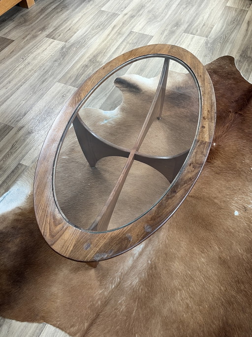 Mesa de centro ovalada Astro de G-Plan – salontafels, Glass, Wood (photo 2 of 14)