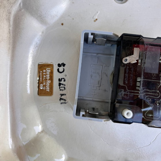 Image 1 of Horloge murale de cuisine Europe, Allemagne, 1970. Cadre rétro vintage en céramique