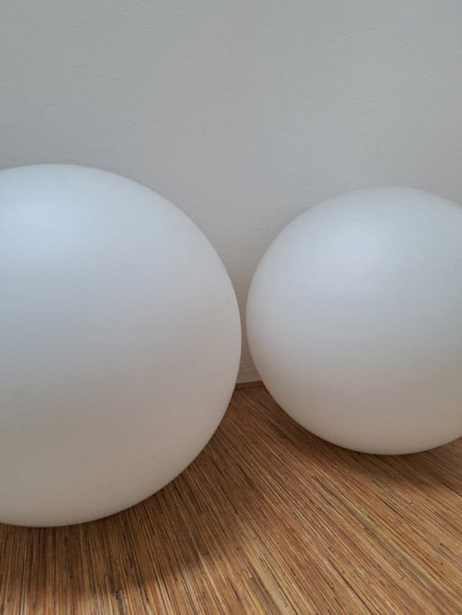 Set mit 2 XL Raak Kugel-Pendelleuchten – Typ B-1156 – Ø50 cm – mattiertes Glas