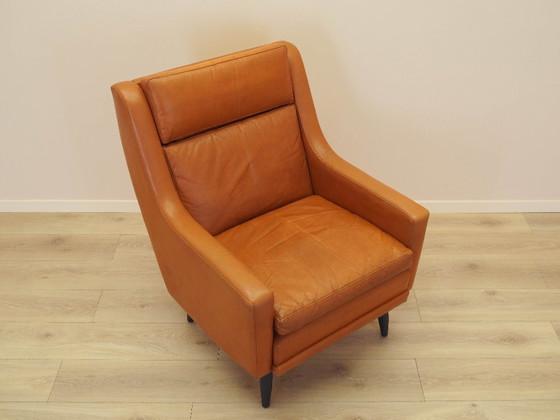 Image 1 of Oranje fauteuil, Deens design, jaren 70, gemaakt in Denemarken.
