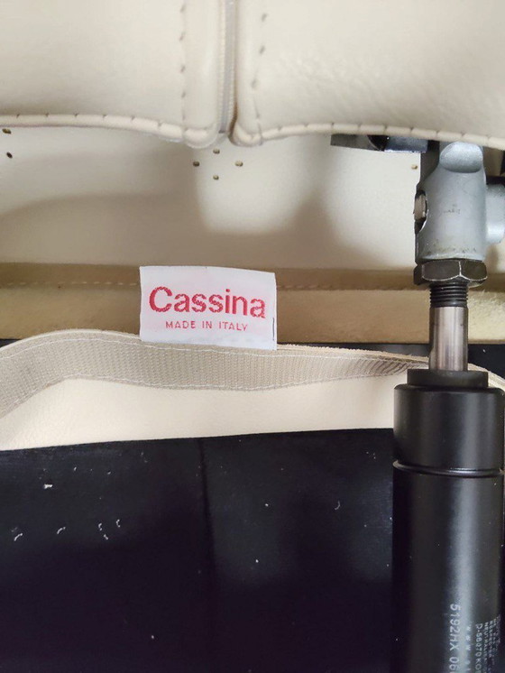 Image 1 of Pair of Cassina K10 Dodo leather armchairs