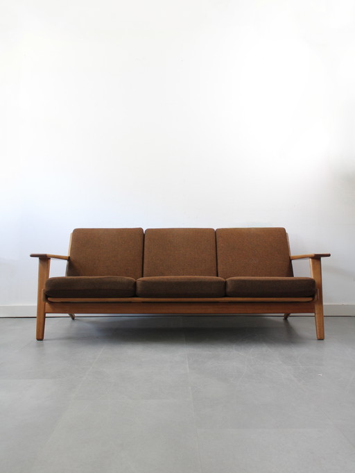 Canapé danois vintage 3 places par Hans J. Wegner pour Getema