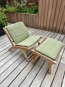 2 Cosito lounge chairs in teak and natural round wicker with ottoman