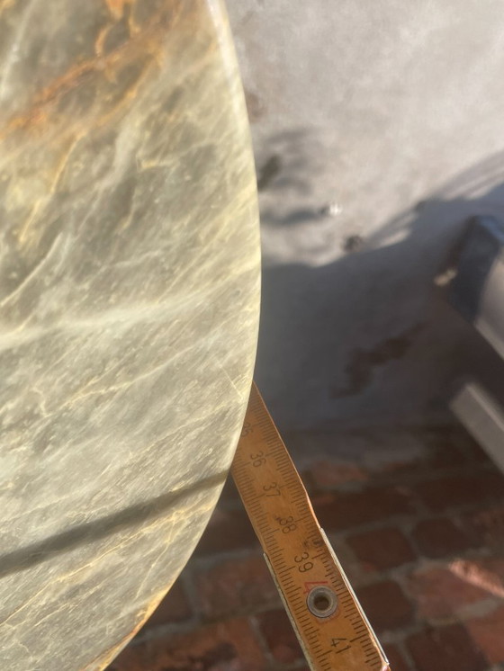 Image 1 of Set van 2 marmeren/natuurstenen bijzettafels op wielen