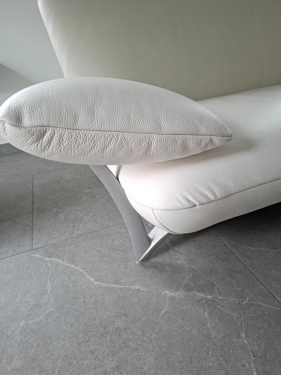 Image 1 of Canapé design 2 places en cuir Rolf Benz, entièrement rénové par des professionnels.