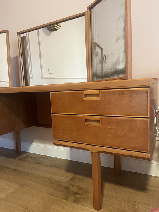 Image 1 of Vintage Italiaans make up meubel 