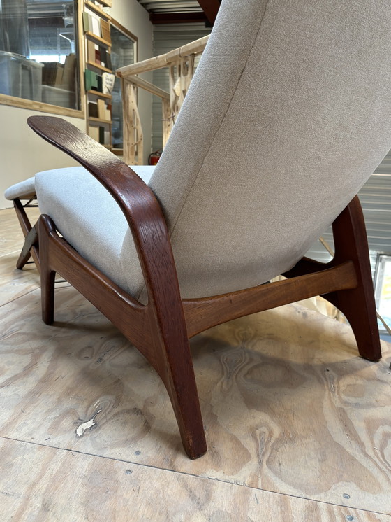 Image 1 of Gimson and Slater Rock ‘n Rest