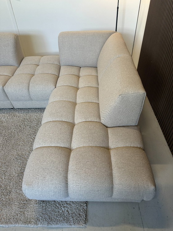 Image 1 of Beige sample sofa in mint condition, 273x216 cm