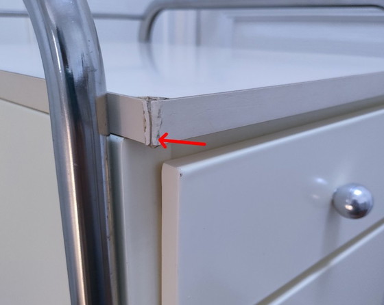 Image 1 of Comodino anni '80 in metallo laccato in acciaio inox