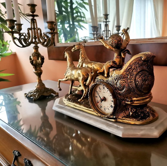 Image 1 of BRONZE CLOCK WITH STING