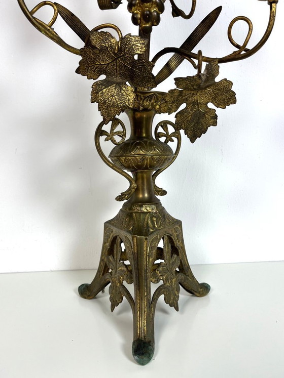 Image 1 of Chandelier en laiton orné de raisins et d'une gerbe de blé, années 1950