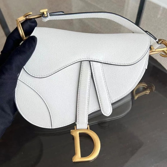Image 1 of *CON CINTURINO, CAVIALE* DIOR SADDLE SMALL 21CM CAVIALE BIANCO GHW
