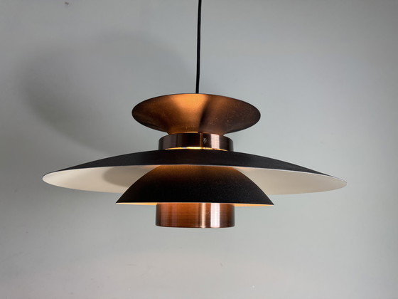Image 1 of Bellissima lampada a sospensione di design danese, nera e color rame