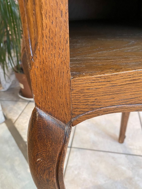 Image 1 of Conjunto de mesa y taburete estilo Luis XV en roble macizo