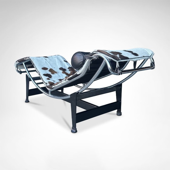 Image 1 of Chaise longue LC4 en peau de poney de Le Corbusier pour Cassina, années 1990