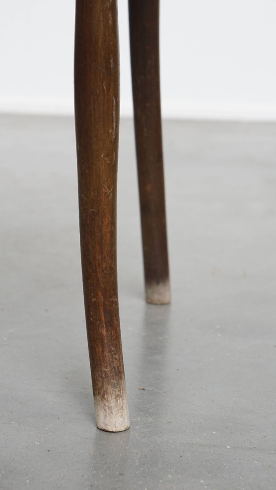 Image 1 of Bistrostuhl im Stil von Thonet mit schönen Schnitzereien im Sitz