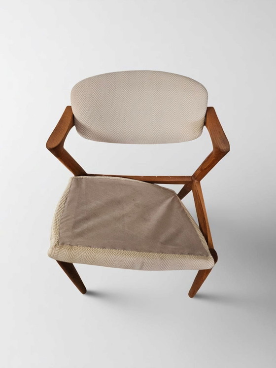 Image 1 of Lot de 4 chaises à accoudoirs en teck Chaises de salle à manger Chaises Kai Kristiansen Modèle 42