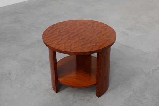 Image 1 of Round Art Deco coffee table in burl veneer, France ca. 1920