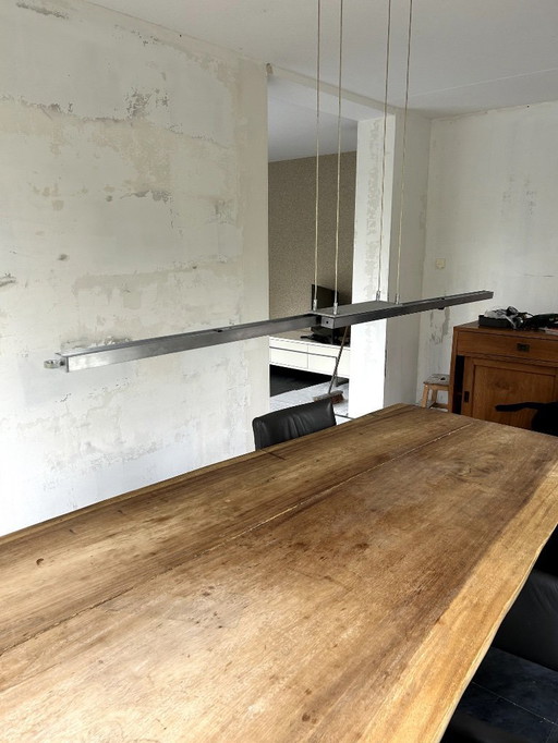 lampada a sospensione elegante da posizionare sopra il tavolo