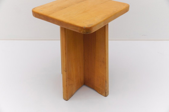 Image 1 of Conjunto de 6 taburetes de roble al estilo de Pierre Chapo, Francia, años 60