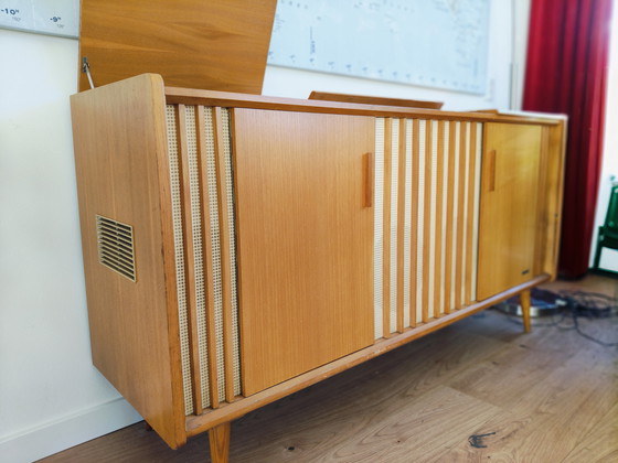 Image 1 of Meubles de radio vintage Grundig modernes du milieu du siècle
